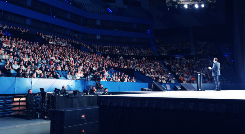 Main Arena Presentation Setup