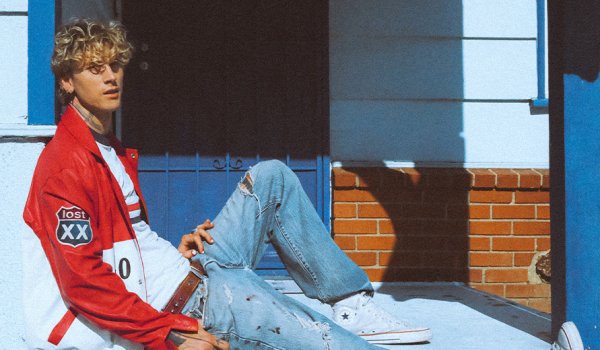 Machine Gun Kelly Image